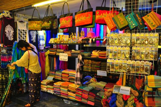 attraction-Shopping in Siem Reap Souvenir Shop.jpg